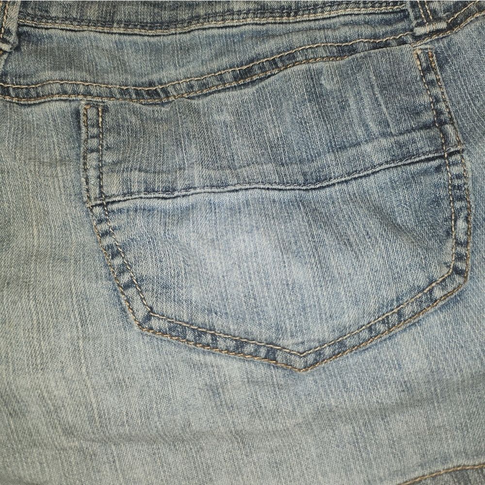 Women’s Denim Shorts - Blue Jean Casual Short - Picture 6 of 7
